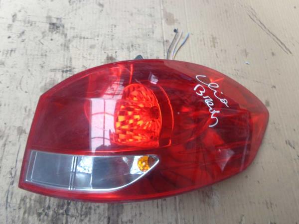 FEU ARRIERE DROIT RENAULT - Vue 1